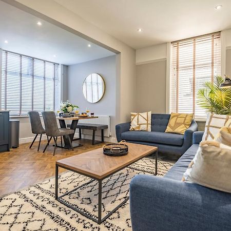 Luxury 2 Bed Apartment, Sea View, Near The Beach. Rhôs-on-Sea Exteriör bild
